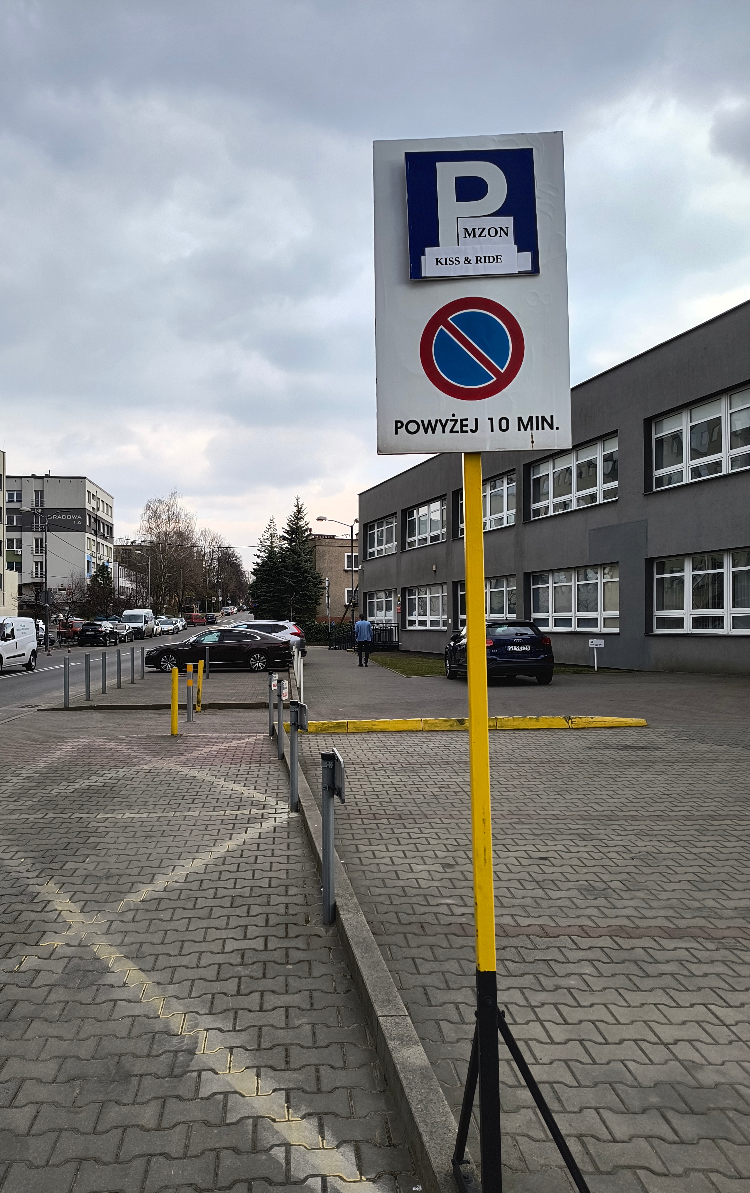 KISS&RIDE - 2 miejsca postojowe do 10 minut